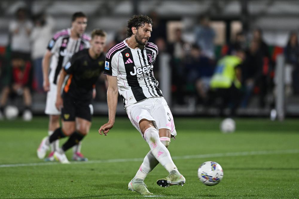 2026澳网亚太区外卡赛男单第一轮：布云朝克特战胜对手晋级8强